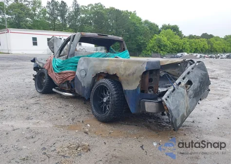 2009 Chevrolet Silverado 1500 Work Truck from USA, damaged, VIN 1GCEK14X59Z199861